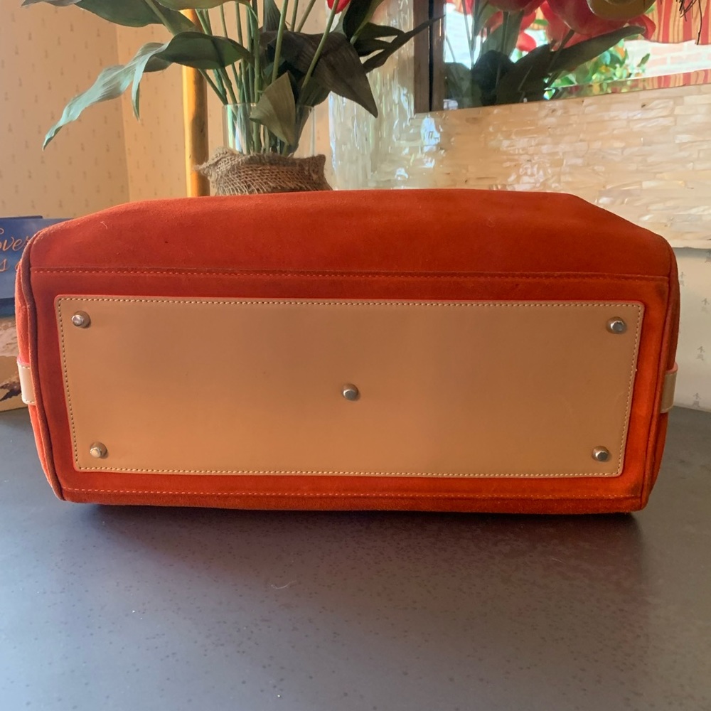 FRANKLIN COVEY, Orange COW SUADE Handbag, zip closure, 8 inch handle drop. Clean - Picture 4 of 8